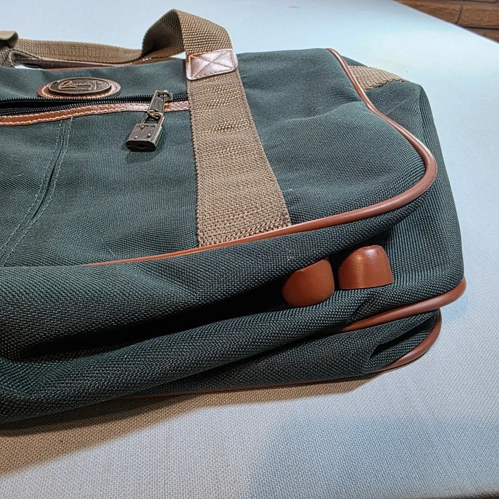 Ricardo Beverly Hills Green Canvas Duffel Bag Travel Carry On Weekend Bag